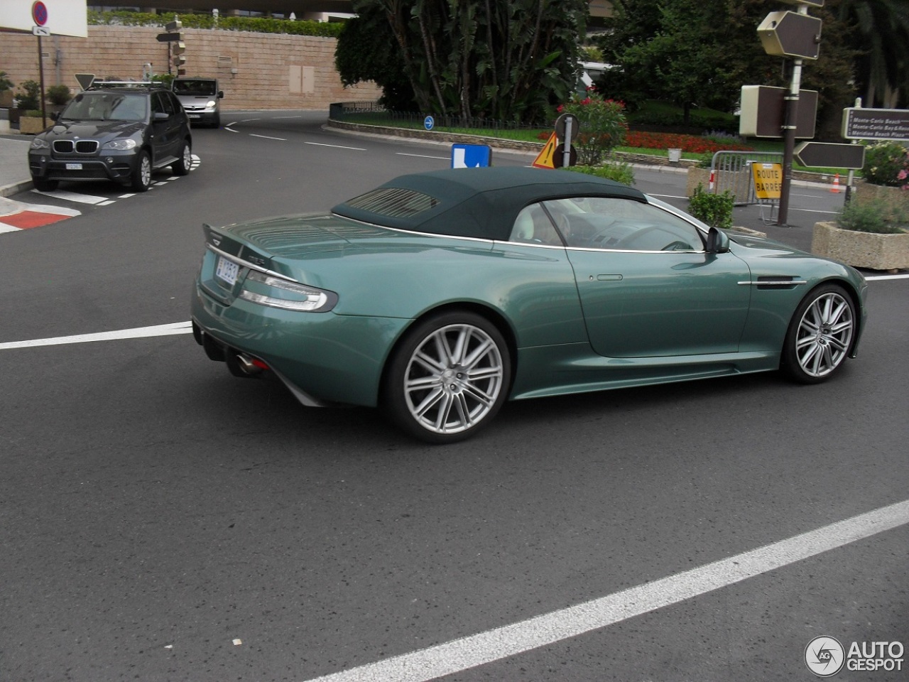 Aston Martin DBS Volante