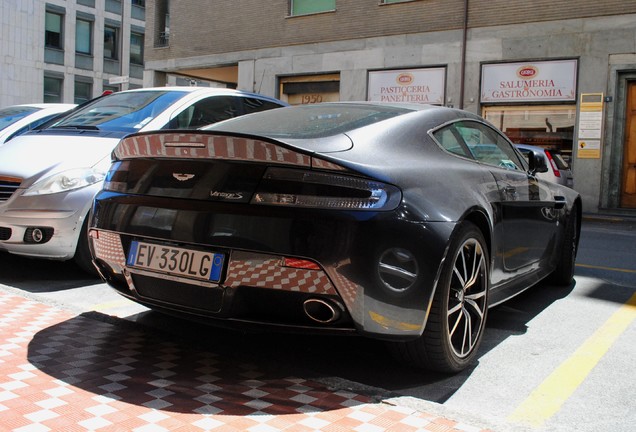 Aston Martin V8 Vantage S