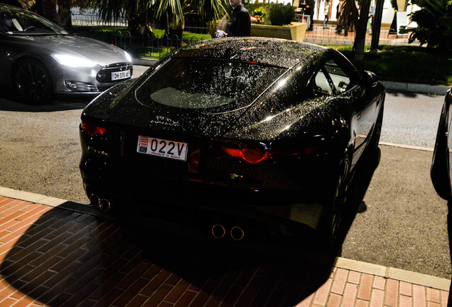 Jaguar F-TYPE R Coupé