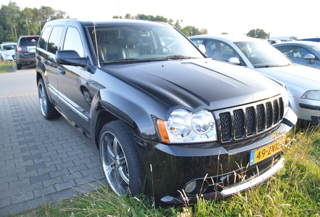 Jeep Grand Cherokee SRT-8 2005