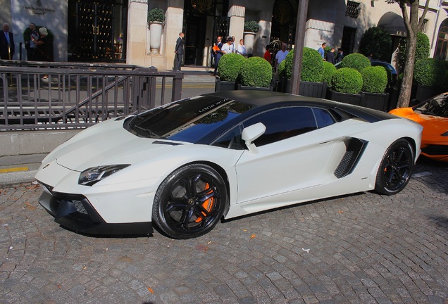 Lamborghini Aventador LP700-4