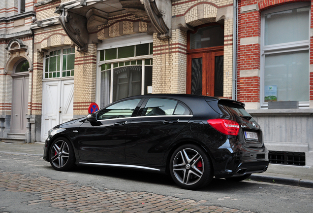 Mercedes-Benz A 45 AMG