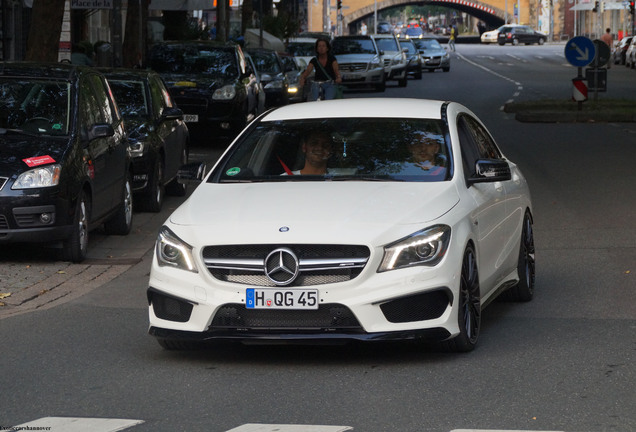 Mercedes-Benz CLA 45 AMG C117