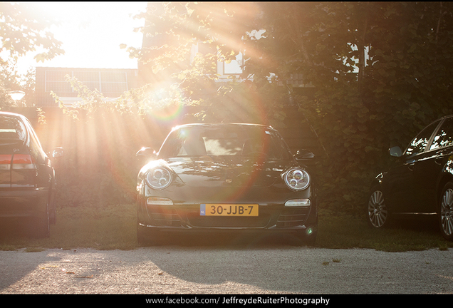 Porsche 997 Carrera 4S MkII Pon Edition