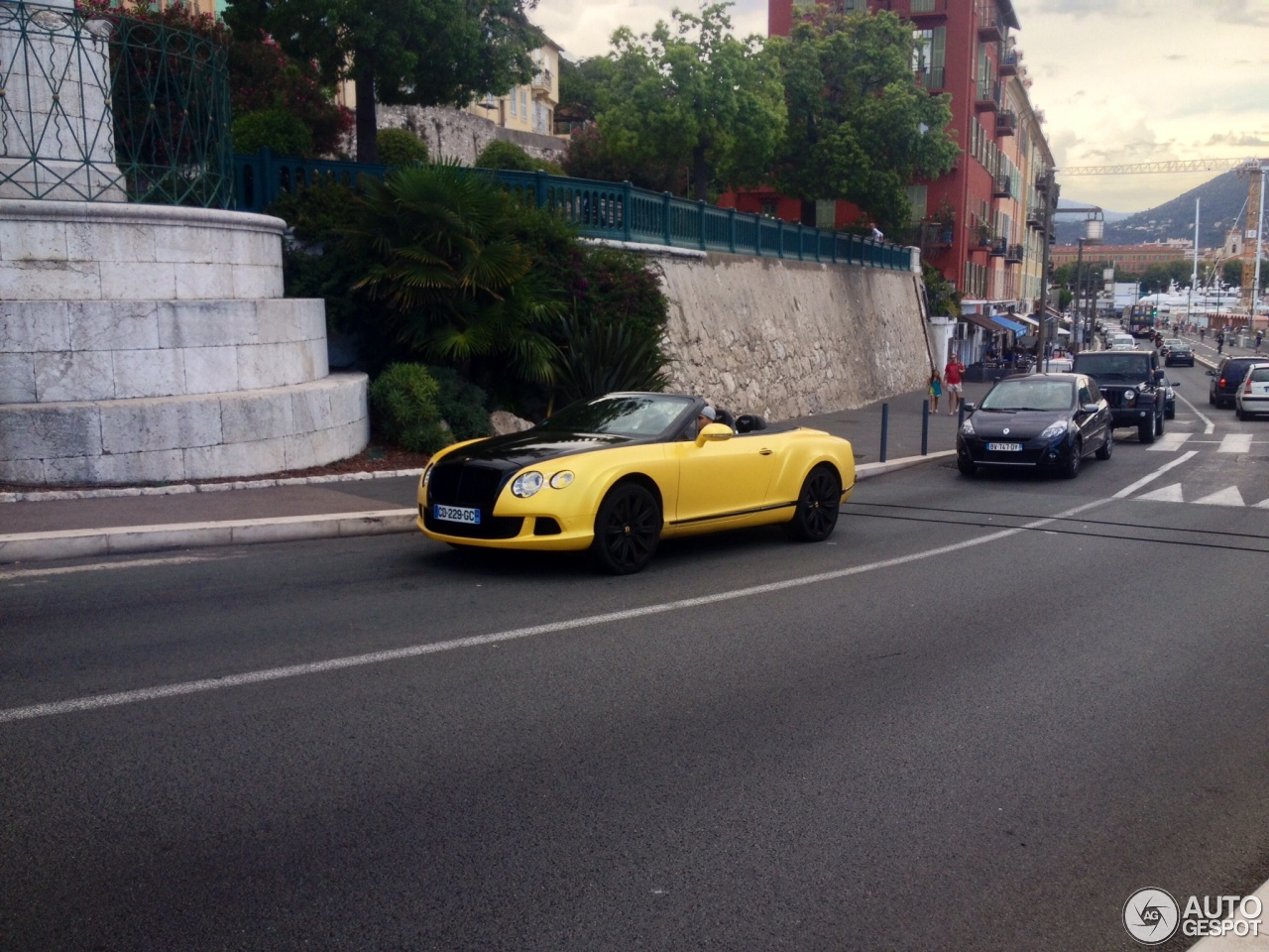 Bentley Continental GTC 2012