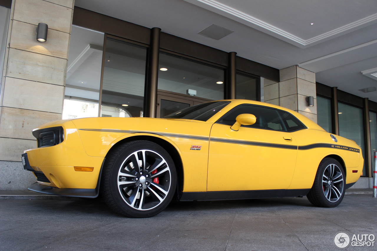 Dodge Challenger SRT-8 392 Yellow Jacket