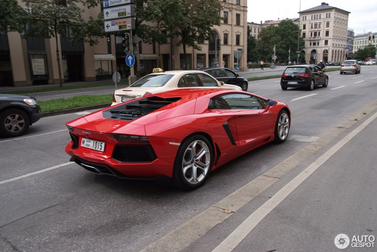 Lamborghini Aventador LP700-4