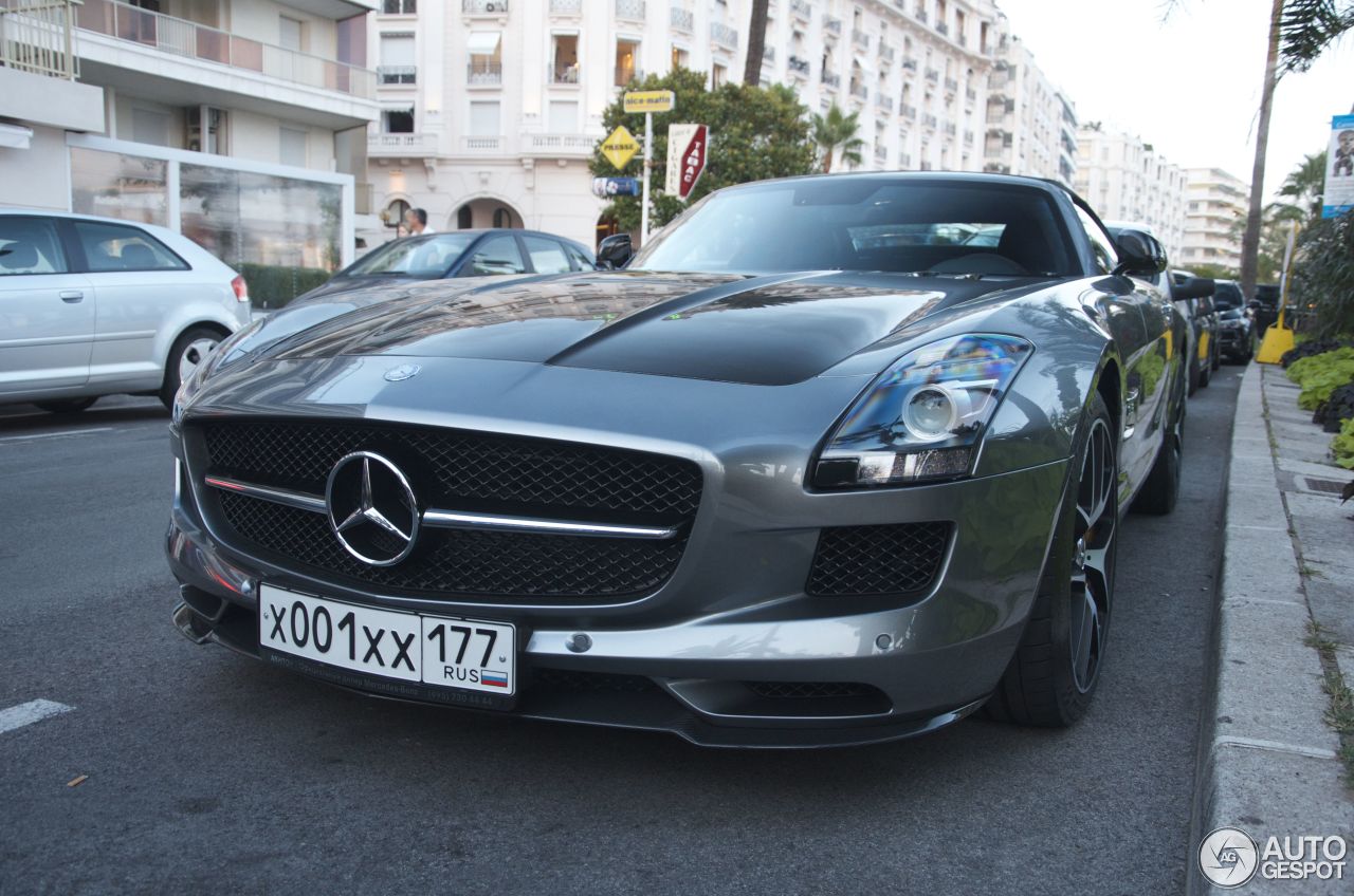 Mercedes-Benz SLS AMG GT Roadster Final Edition