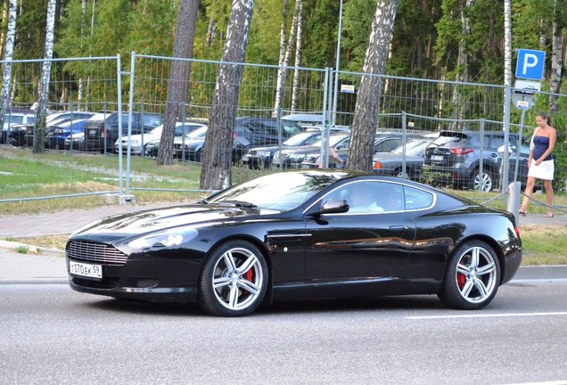 Aston Martin DB9