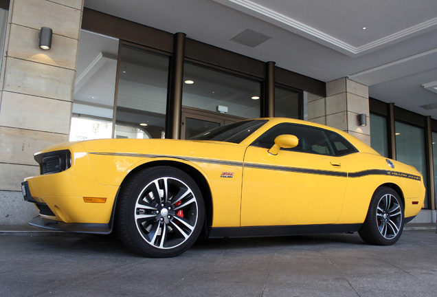 Dodge Challenger SRT-8 392 Yellow Jacket