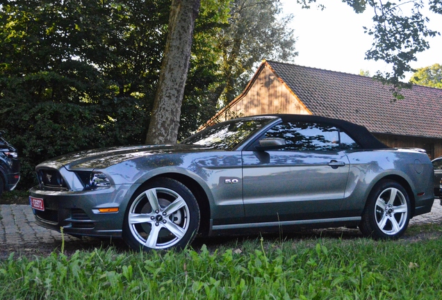 Ford Mustang GT Convertible 2013