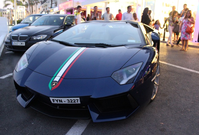 Lamborghini Aventador LP700-4 Roadster