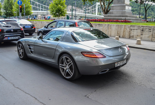 Mercedes-Benz SLS AMG