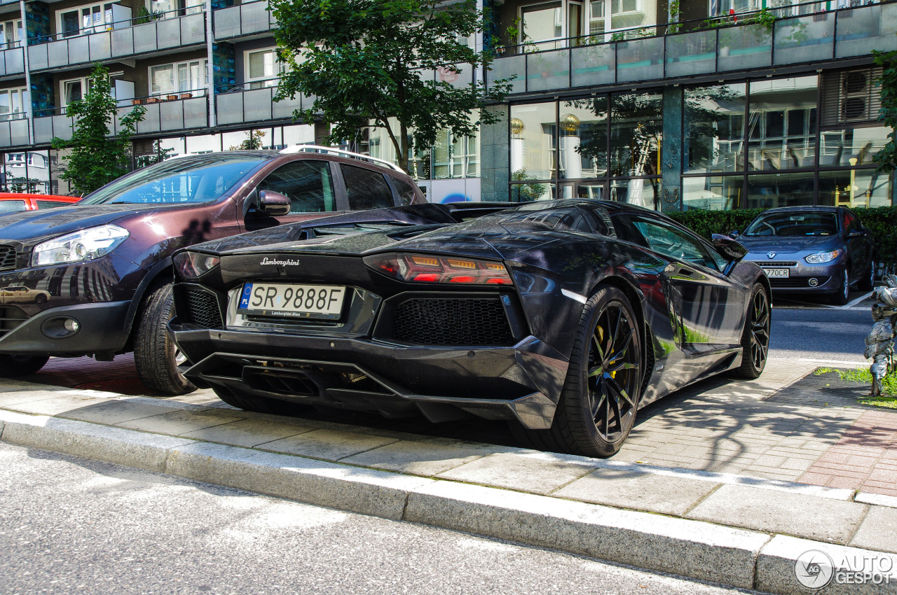 Lamborghini Aventador LP700-4 Roadster