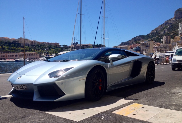 Lamborghini Aventador LP700-4 Roadster