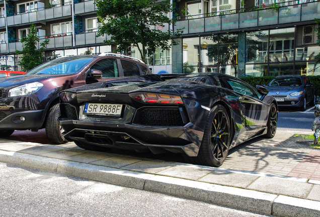 Lamborghini Aventador LP700-4 Roadster