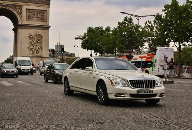 Maybach 62 S Landaulet 2011