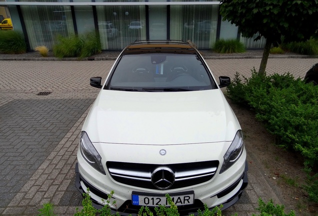 Mercedes-Benz A 45 AMG