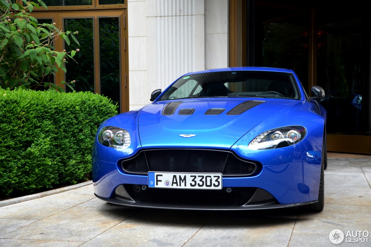 Aston Martin V12 Vantage S