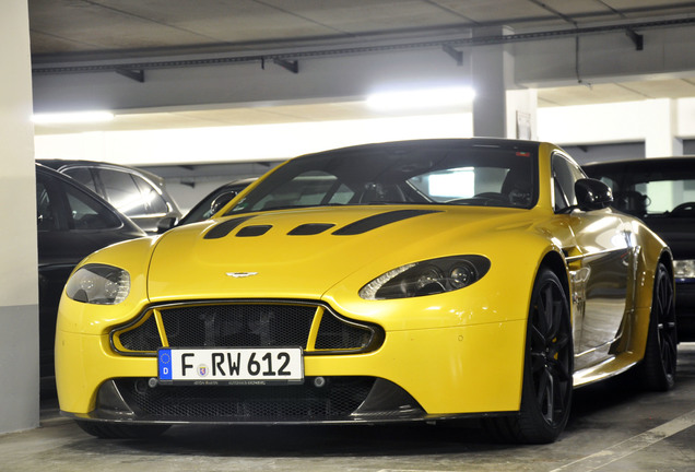 Aston Martin V12 Vantage S