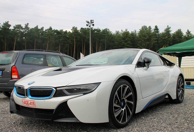 BMW i8