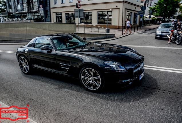 Mercedes-Benz SLS AMG