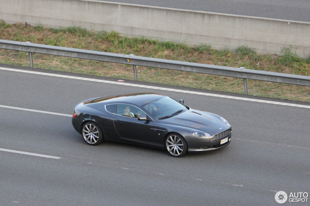 Aston Martin DB9