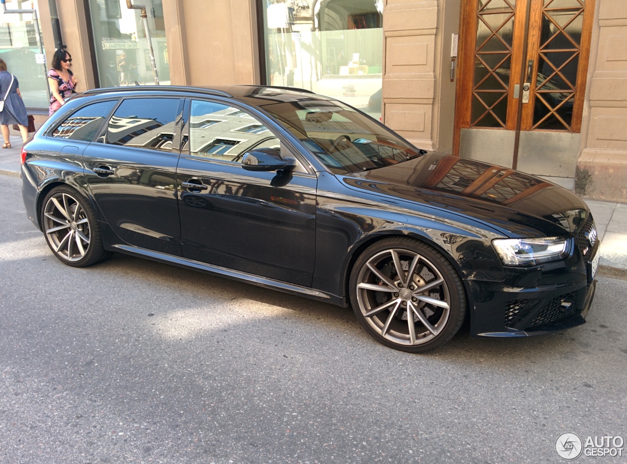 Audi RS4 Avant B8