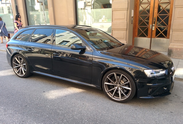 Audi RS4 Avant B8