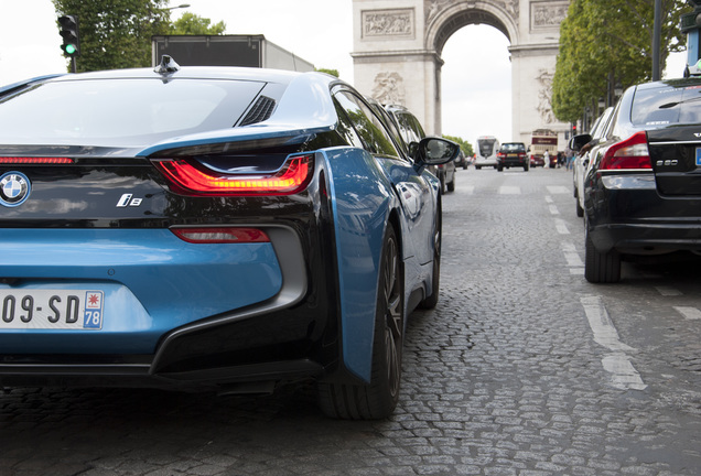 BMW i8