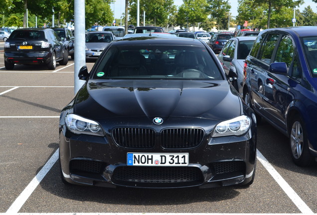 BMW M5 F10 2011