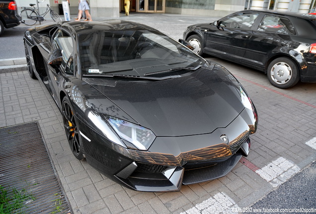 Lamborghini Aventador LP700-4 Roadster