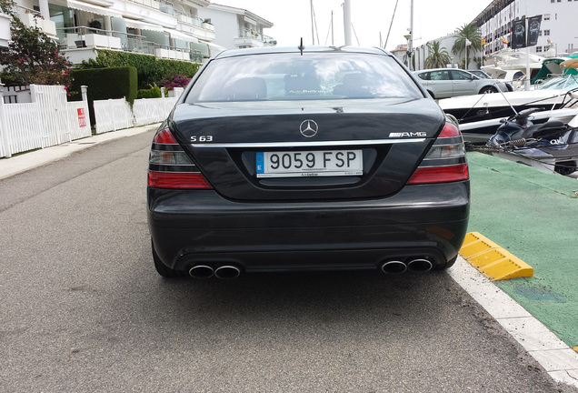 Mercedes-Benz S 63 AMG W221