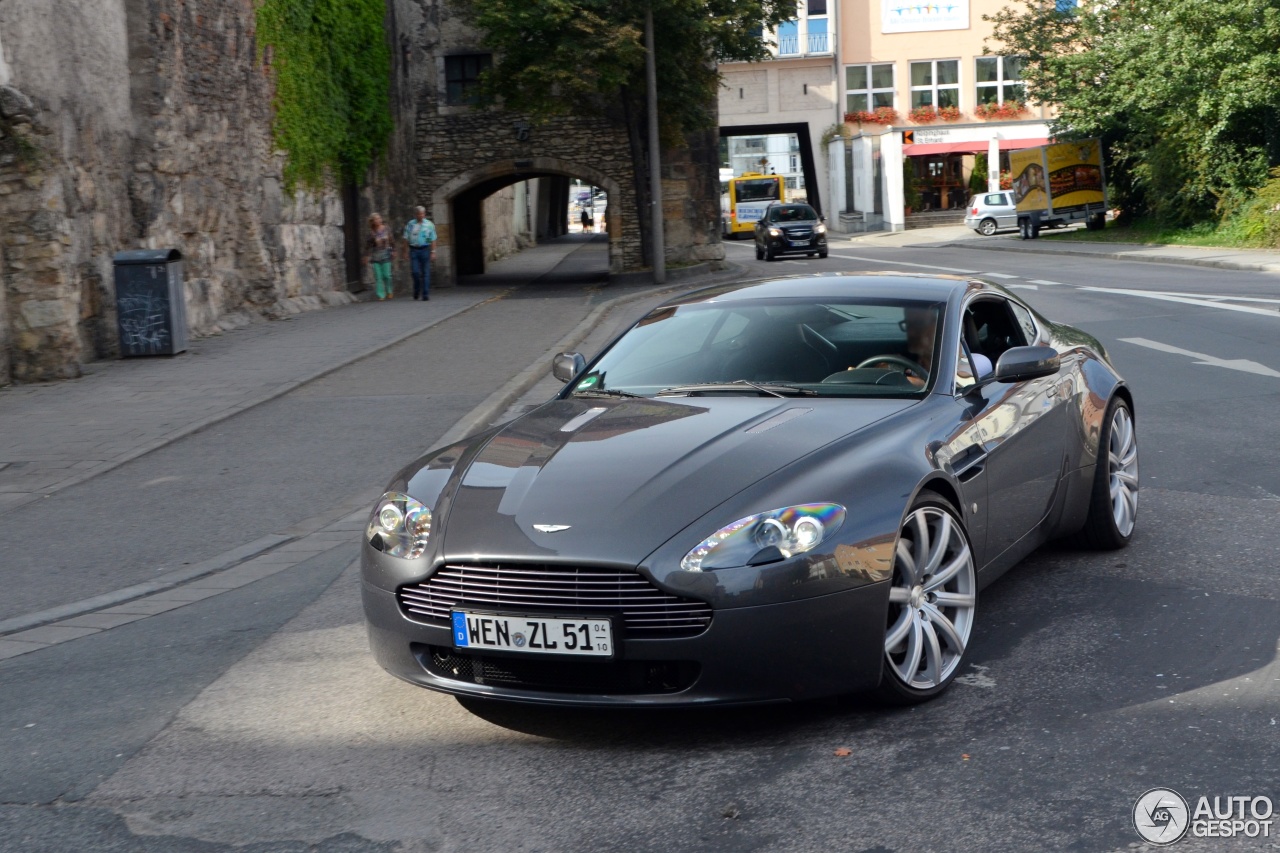 Aston Martin V8 Vantage