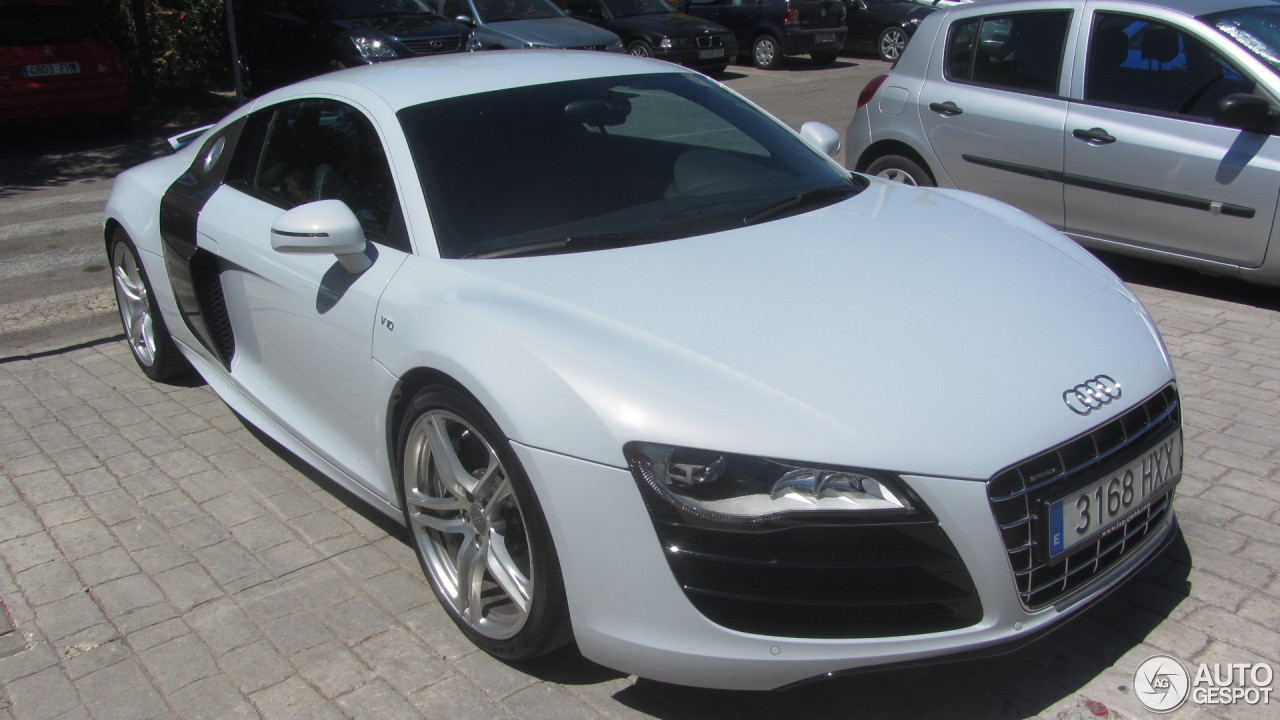 Audi R8 V10