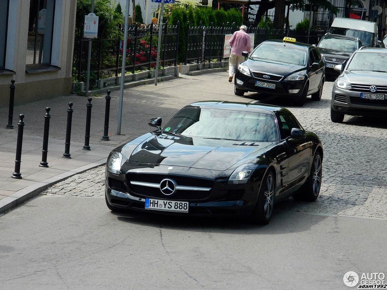 Mercedes-Benz SLS AMG