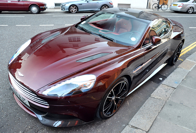 Aston Martin Vanquish 2013