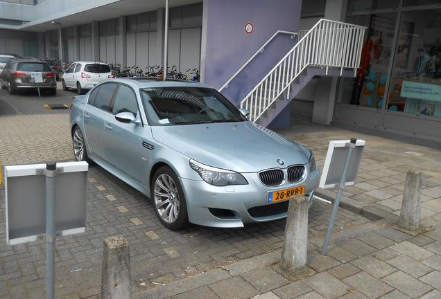 BMW M5 E60 2005