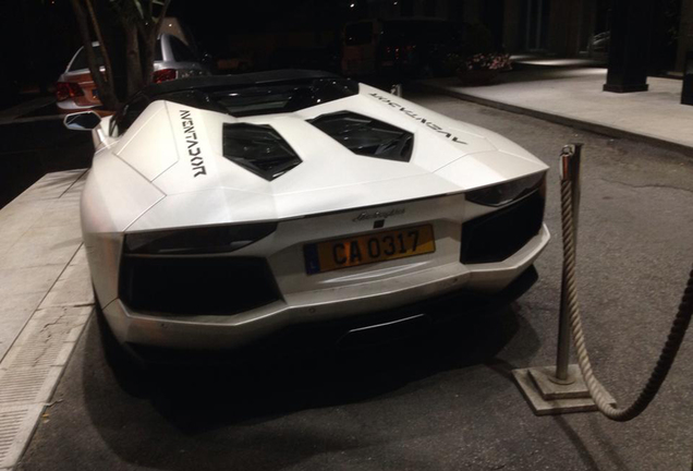 Lamborghini Aventador LP700-4 Roadster