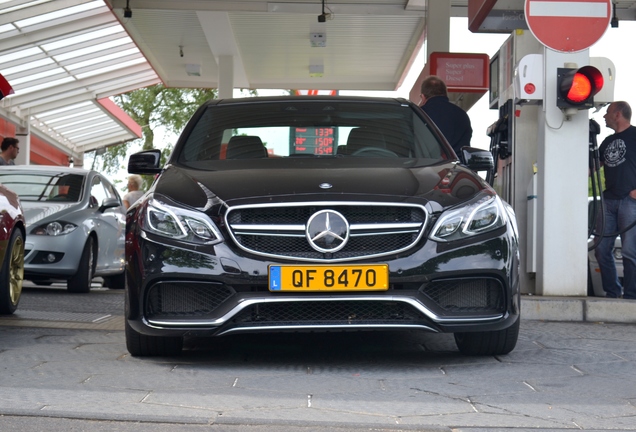 Mercedes-Benz E 63 AMG S W212