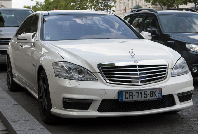 Mercedes-Benz S 63 AMG W221 2011