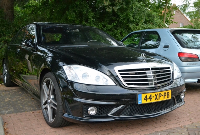 Mercedes-Benz S 63 AMG W221