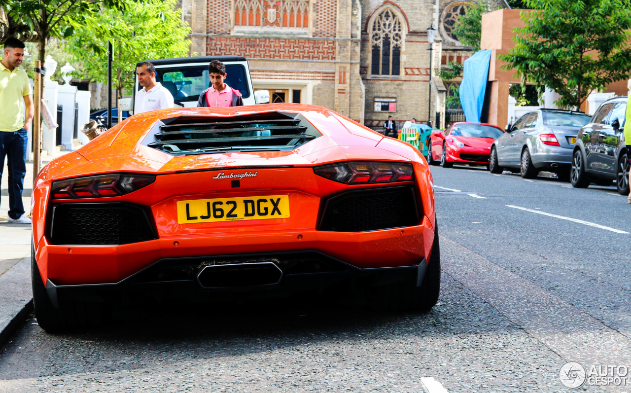 Lamborghini Aventador LP700-4