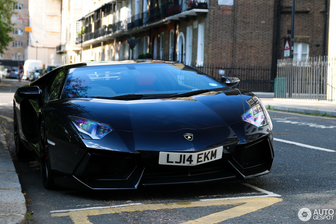 Lamborghini Aventador LP700-4