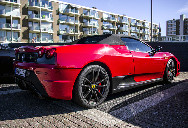 Ferrari Scuderia Spider 16M