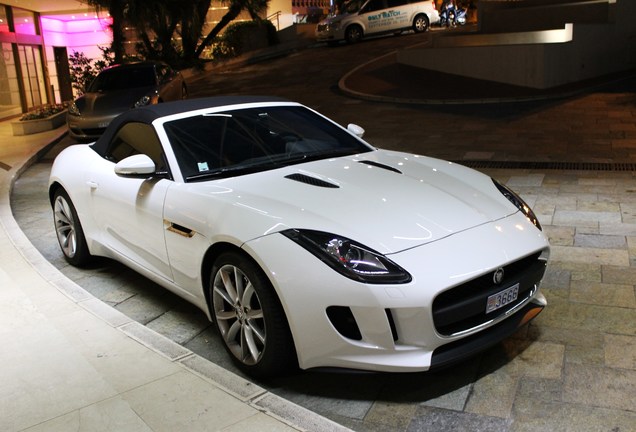 Jaguar F-TYPE S Convertible