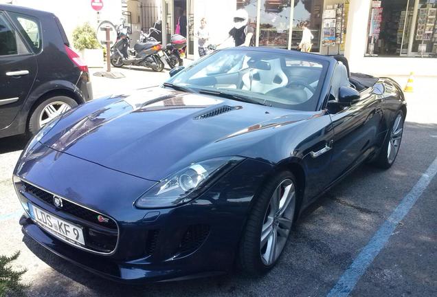 Jaguar F-TYPE S Convertible