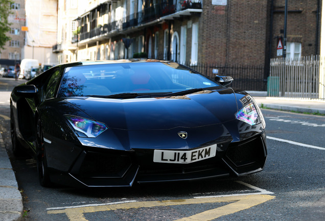 Lamborghini Aventador LP700-4