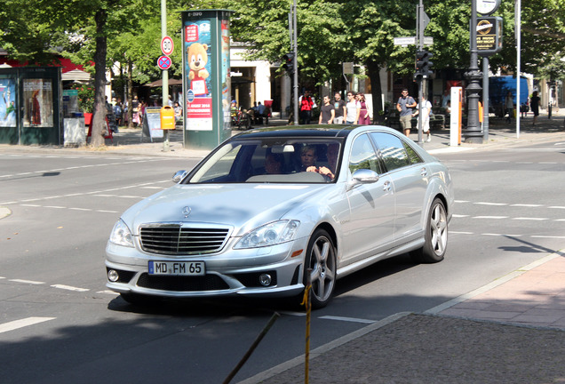 Mercedes-Benz S 65 AMG V221