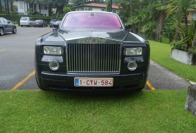 Rolls-Royce Phantom Black